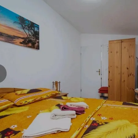 Filipovic Apartment Vir